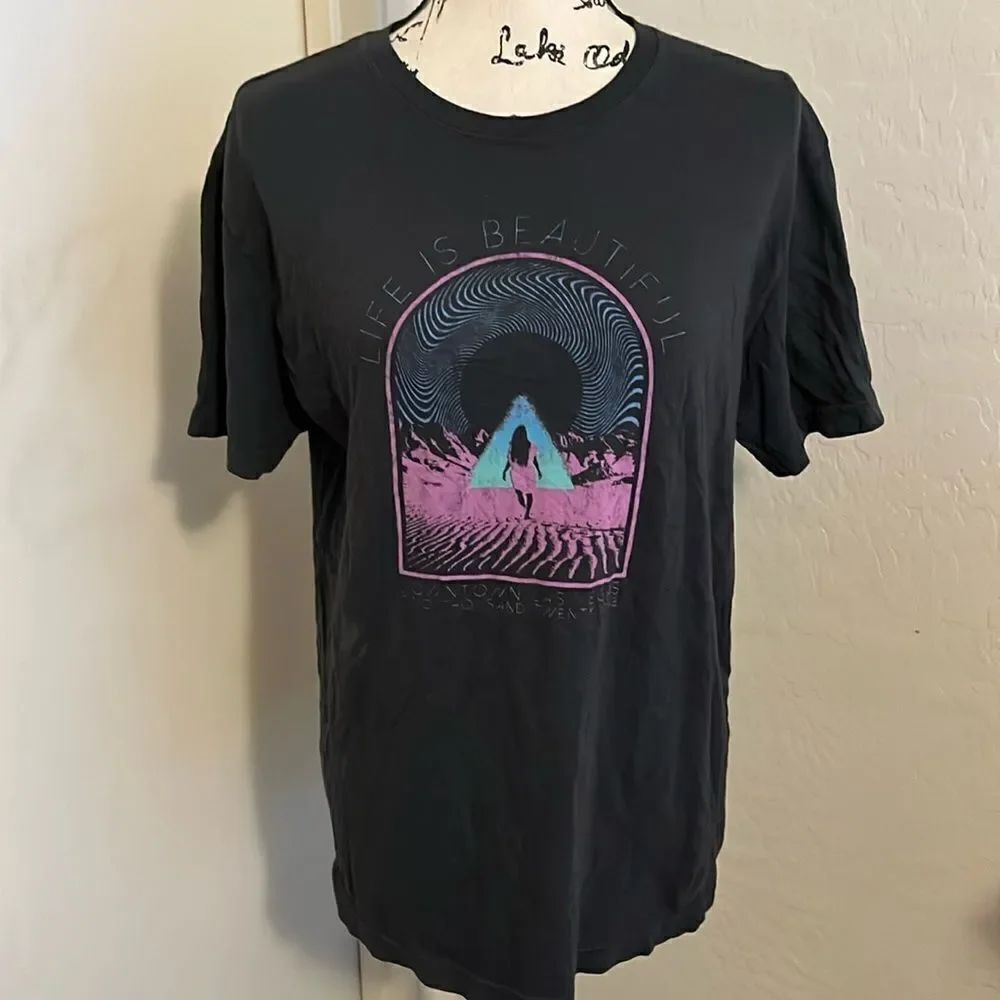 Life Is Beautiful Music Festival Gray Graphic Distressed T-Shirt Concert
